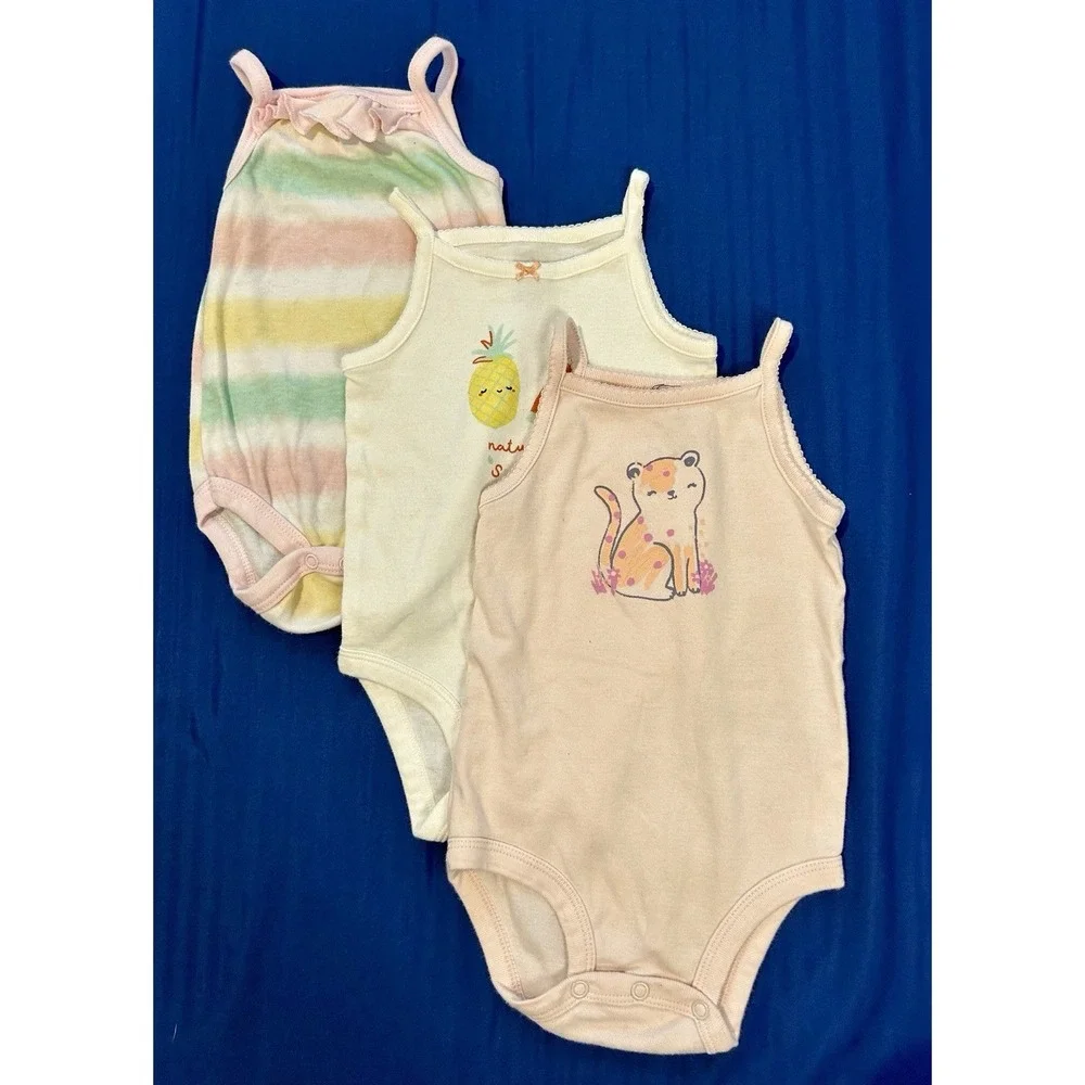 Huge Lot Baby Girls Clothes 6 9 Months NEW & EUC Carters Baby b Gosh Old navy